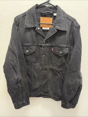 Levi's Men's Faded Black Vintage Fit Denim Trucker Jacket